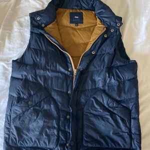 Gap puffer vest